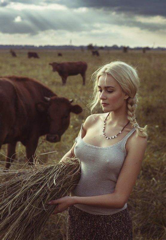 (후방) 마더 러시아의 농부들 사진
