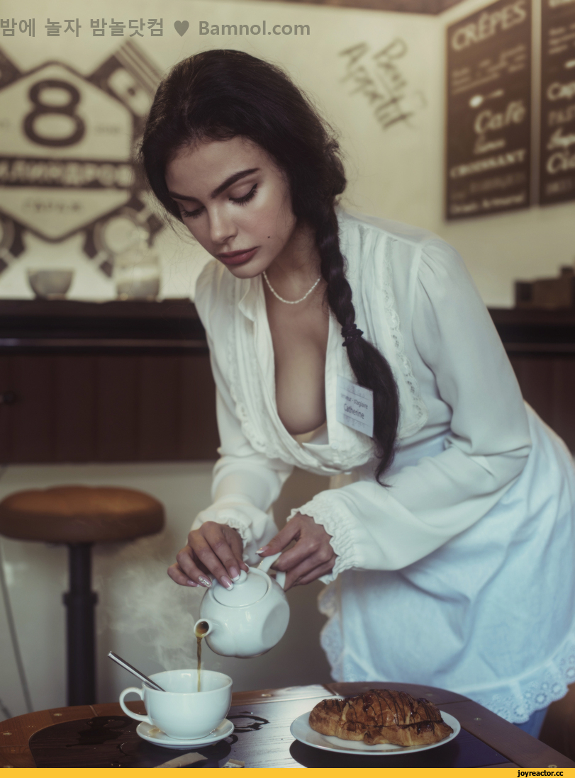 벌거 벗은, 완전히 벌거 벗은 여자의 에로틱 한 아름다운 사진, 예술 누드, 가벼운 에로틱 한, David Dubnitskiy (사진 작가)
